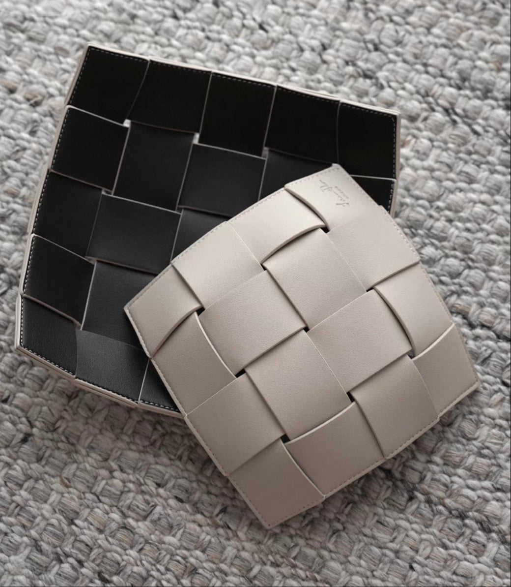 WAFFLE LEATHER TRAY